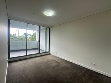 Generously Sized 2-Bedroom Apartment - Photo 4