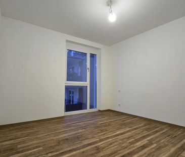 Helle 2- Zimmerwohnung mit Balkon und Parkplatz! - Photo 2