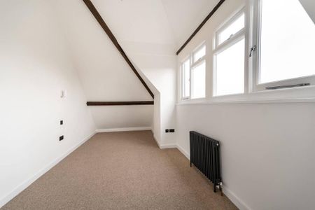 4 bedroom flat to rent - Photo 2
