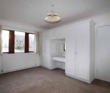 2 bedroom semi-detached bungalow to rent - Photo 4