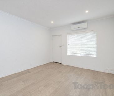 Stunning Apartment in Prime Location - Photo 1