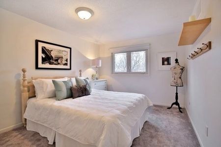 For Lease - 1390 Hastings Road, Oakville, Ontario - Photo 5