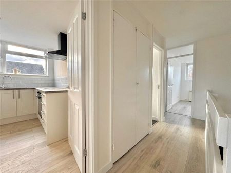 2 bedroom penthouse to rent - Photo 5