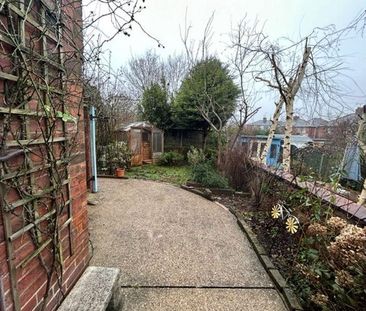 3 bedroom semi-detached house to rent - Photo 5