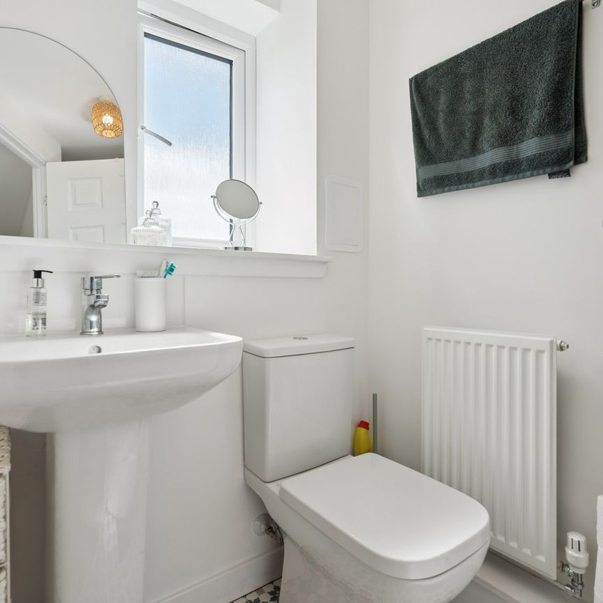 Drummonds Crescent - Photo 1