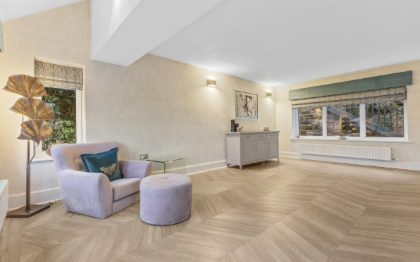 4 bedroom detached house to rent - Photo 1