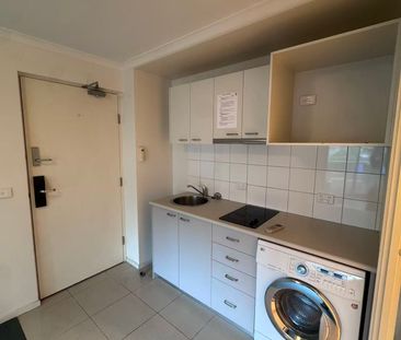 Unfurnished 2-Bedroom Apartment in Prime Melbourne CBD Location - Photo 1