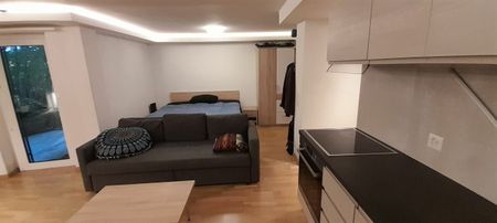 Appartement moderne de 1,5 pièce, meublé sur demande, avec sièges extérieurs ! - Photo 5