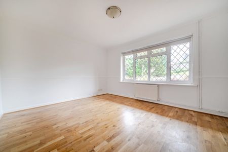 5 bedroom detached house to rent - Photo 4