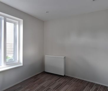 2 bedroom end of terrace house to rent - Photo 1