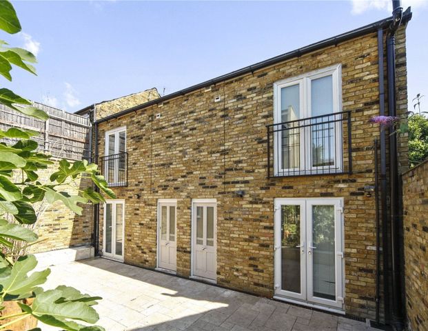 Sandycombe Road, Richmond, TW9 studio to rent - Photo 1