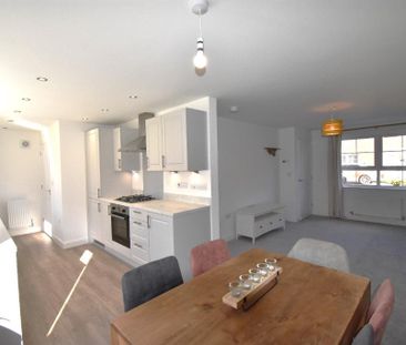 3 bedroom detached house to rent - Photo 2