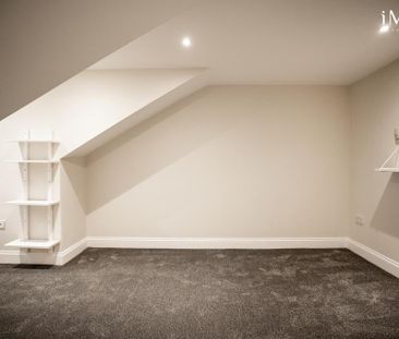 3 bedroom flat to rent - Photo 4