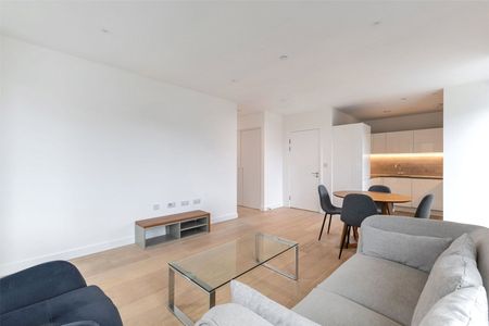 Regalia Close, London, E16 flat to rent - Photo 2