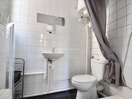 Location Appartement 2 pièces 23 m2 à Paris 18 - Photo 4