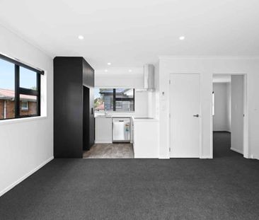 Tastefully Decorated - Great Location - Photo 2