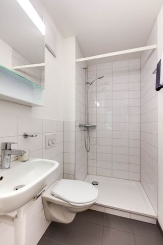 FALL ACTION - Take advantage of a free month! - Photo 3