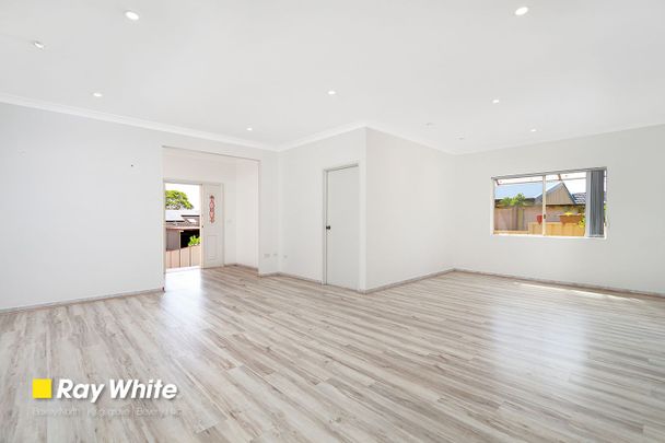Modern 3 Bedroom Brick Home - Photo 1
