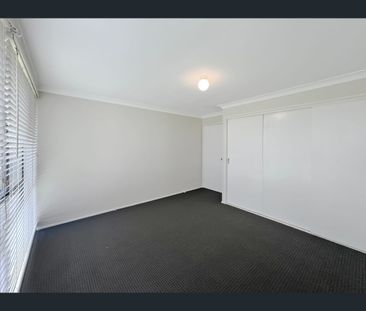 5 Traminer Place, Eschol Park, NSW 2558 - Photo 6