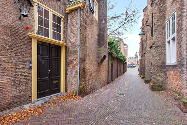 Te huur: Appartement Barbarasteeg 9 in Delft - Photo 1