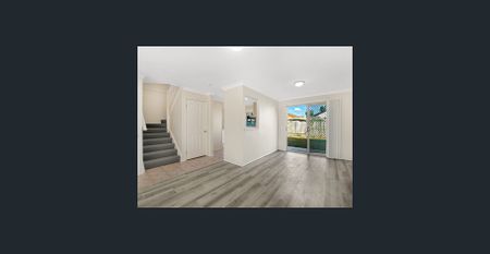 Newly Renovated Townhouse ! - Photo 3