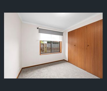 Fantastic Two-Bedroom Townhouse: Quiet, Central Pocket - Photo 1