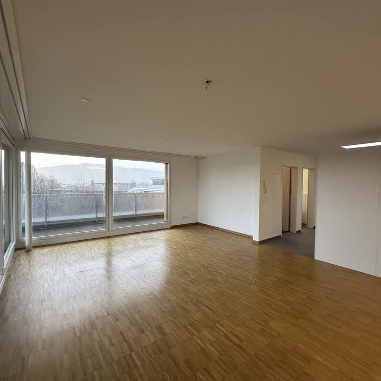 3.5 Zimmer, 104 m², 4. Stock - Photo 1