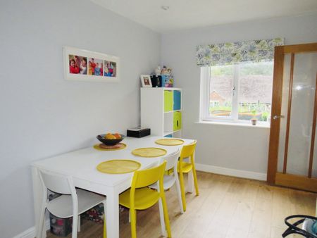 Grove Crescent, Halifax, Luddendenfoot - Photo 3