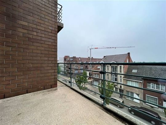 Appartement te huur - Photo 1