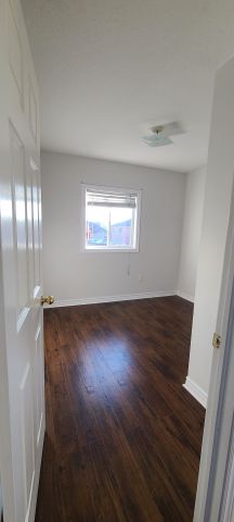 For Lease - 38 Lang Drive, Barrie, Ontario - Photo 3