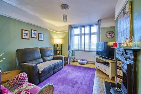 3 bedroom semi-detached house to rent - Photo 4