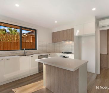 1/6 Esther Crescent, MOOROOLBARK - Photo 4