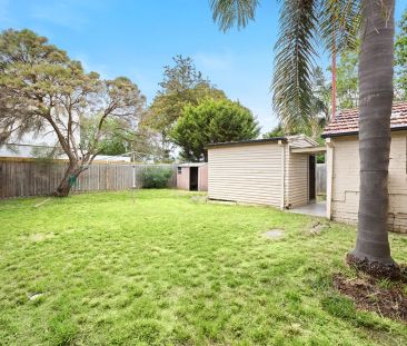 CHARMING FAMILY HOME FOR RENT IN HAMPTON! - Photo 6