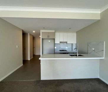 Magnificent Views and Modern Living in Penrith - Photo 6