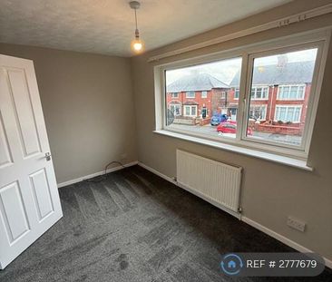 2 bedroom end of terrace house to rent - Photo 2