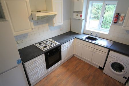 Chapel Fold, Hyde Park, LS6 3RG, Leeds - Photo 4