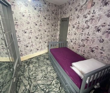 Room in a Shared House, Katherine Road, E6 - Photo 1