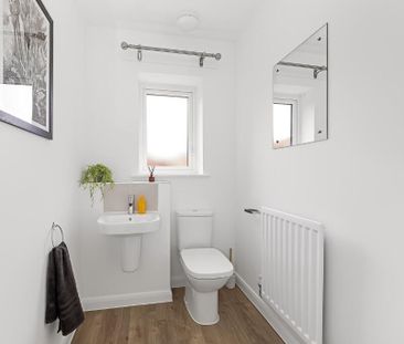 3 bedroom semi-detached house to rent - Photo 6