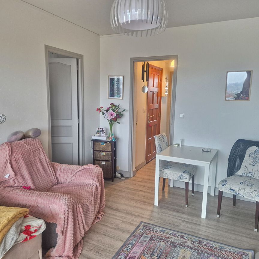A LOUER Appartement 50000 Saint-lo 2 pièce(s) 43.28 m2 - Photo 1