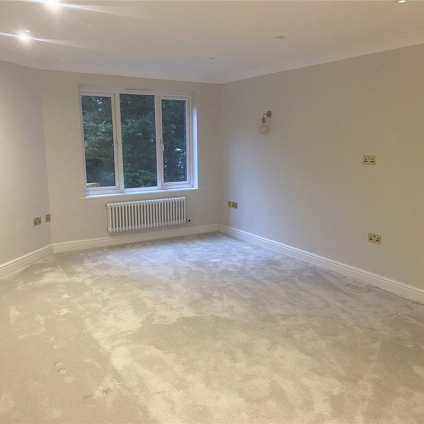 Alexandra Road, Epsom, Surrey, KT17 4DG - Photo 1