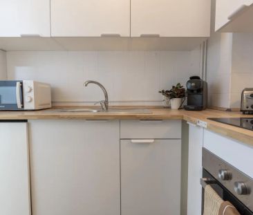 Room in a shared 5-bedroom apartment for rent in Goya, Madrid - Foto 2
