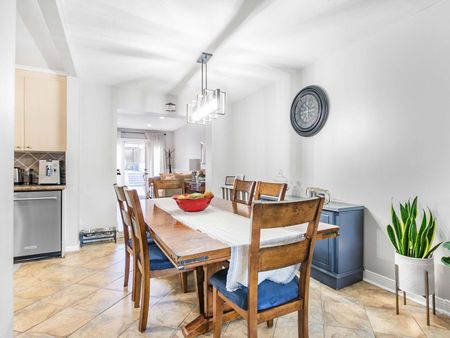 For Lease - 213B Blackthorne Avenue Unit# Main and 2nd Floor, Toronto, Ontario - Photo 5