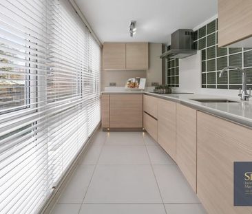 3 bedroom flat to rent - Photo 2