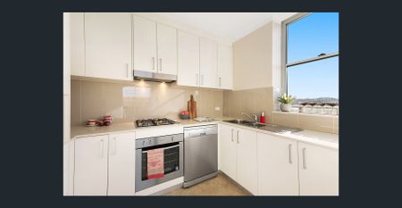 **First Open for Inspection, 10.00-10.30am, Saturday, 06/12/25** Beautifully presented apartment with leafy outlook - Photo 4