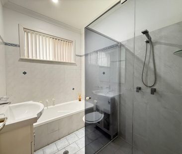 3 Bedroom House - Comfortable Living - Photo 4