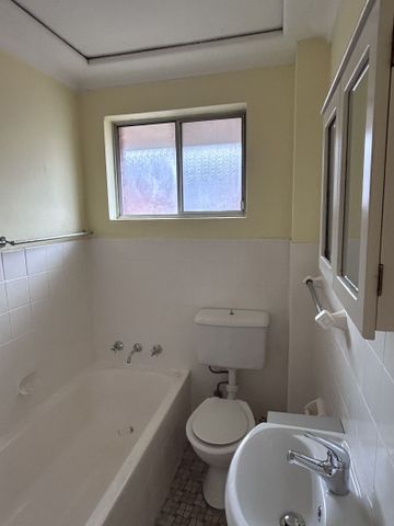 Home For Rent - Photo 5