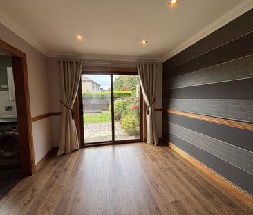 Almondbank, Glenrothes - Photo 1