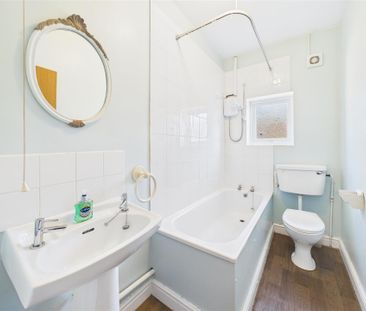 2 bedroom House to rent - Photo 5