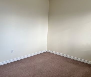 For Lease - 490 Veterans Drive Unit# 13, Barrie, Ontario - Photo 2