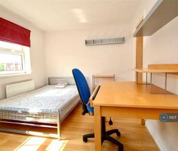 4 bedroom terraced house to rent - Photo 2